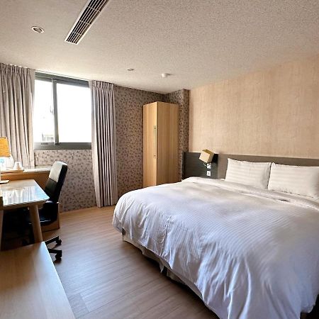 Dlinn Hotel Taizhong Zewnętrze zdjęcie