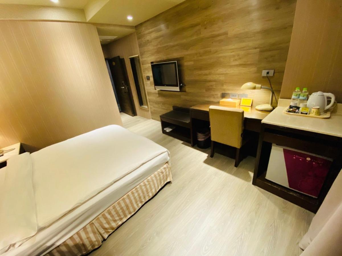Dlinn Hotel Taizhong Zewnętrze zdjęcie