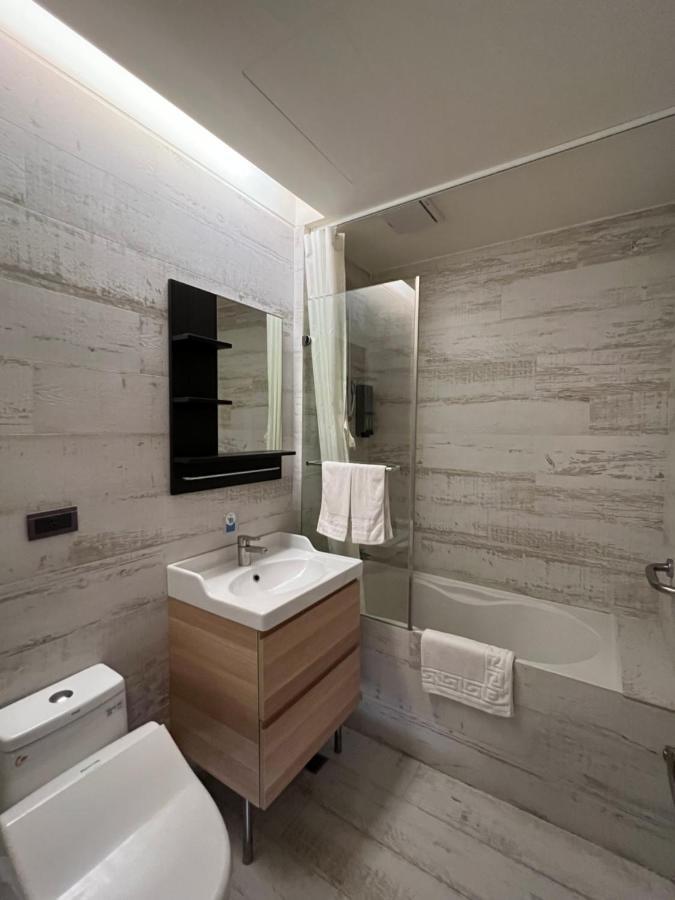 Dlinn Hotel Taizhong Zewnętrze zdjęcie