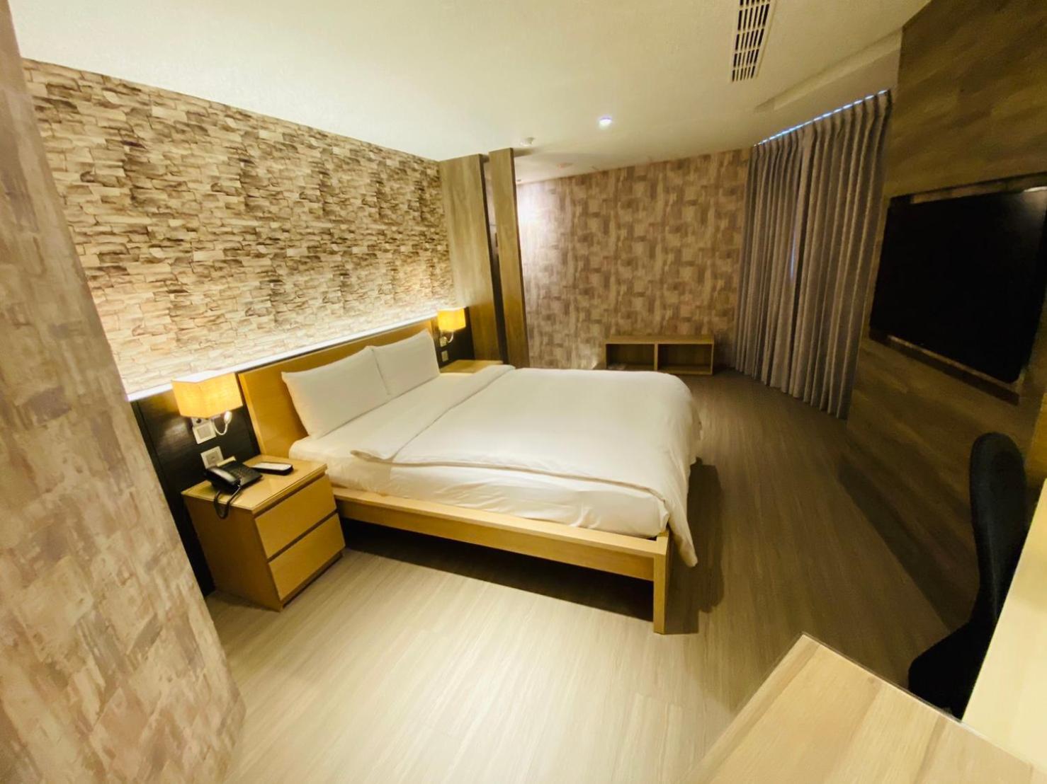 Dlinn Hotel Taizhong Zewnętrze zdjęcie