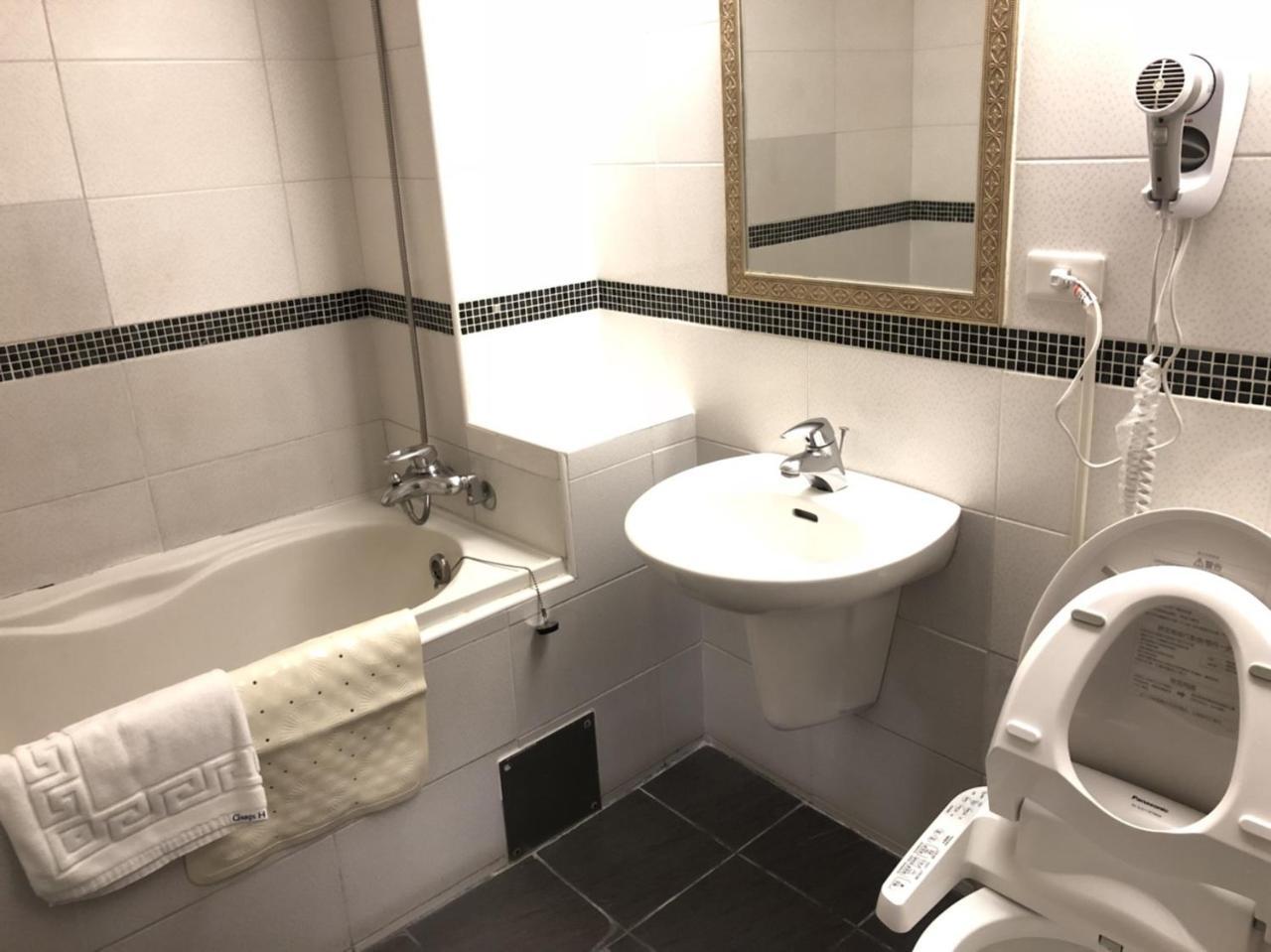 Dlinn Hotel Taizhong Zewnętrze zdjęcie